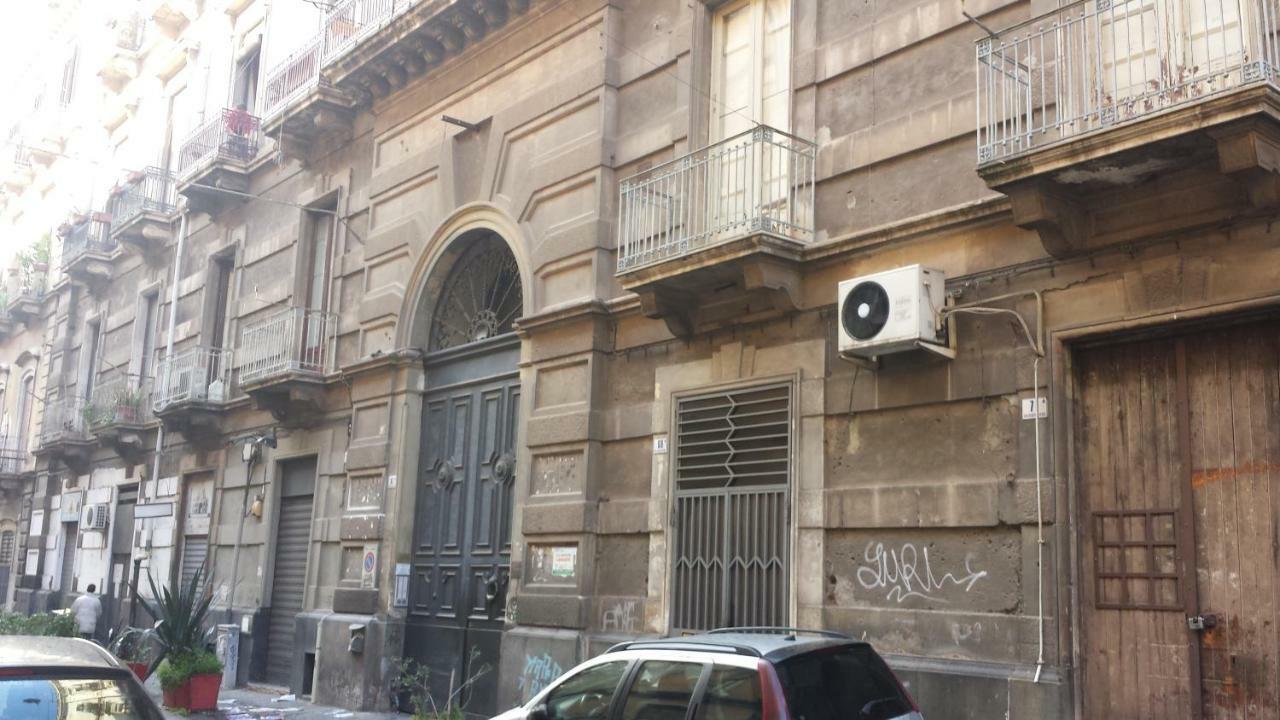 Nabucco Bed & Breakfast Catania Exteriör bild